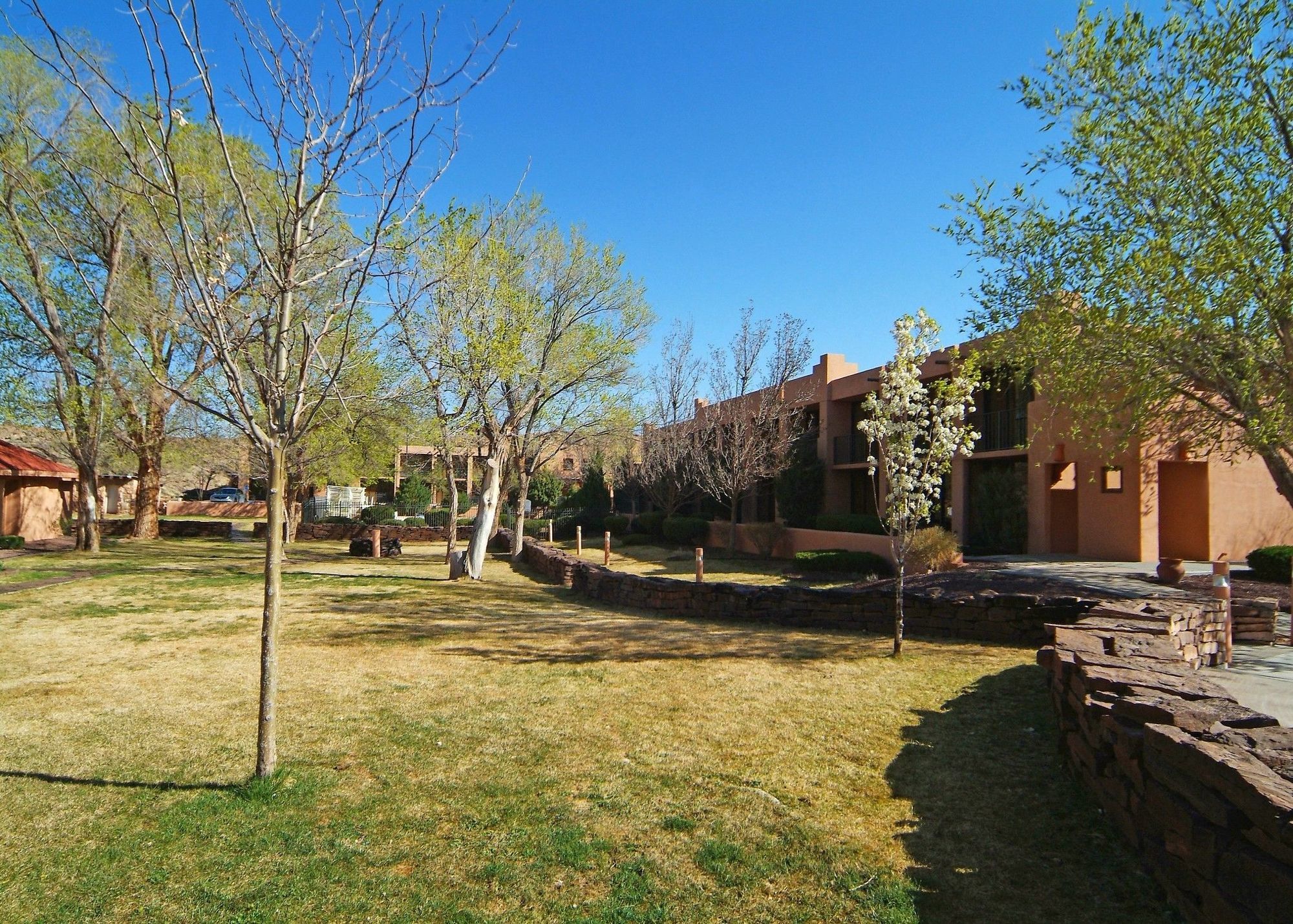 Holiday Inn Canyon De Chelly-Chinle By Ihg Exterior foto